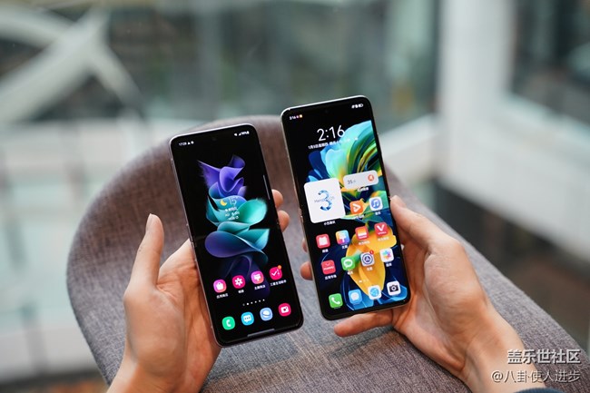 华为Pocket S对比三星Galaxy Z Flip3：差距不是一点点