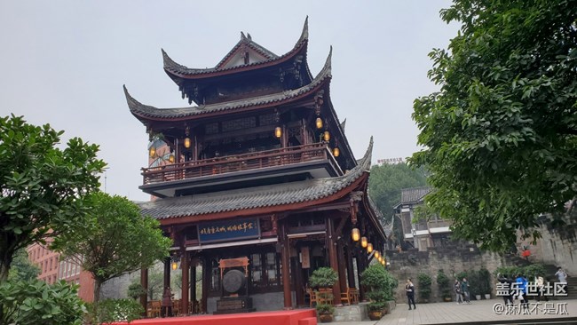 【有一种氛围叫喜庆】+ 满街的灯笼