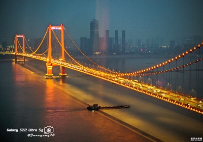夜游江滩