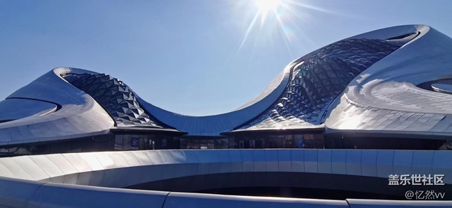【仰望天空】晴空下的大剧院