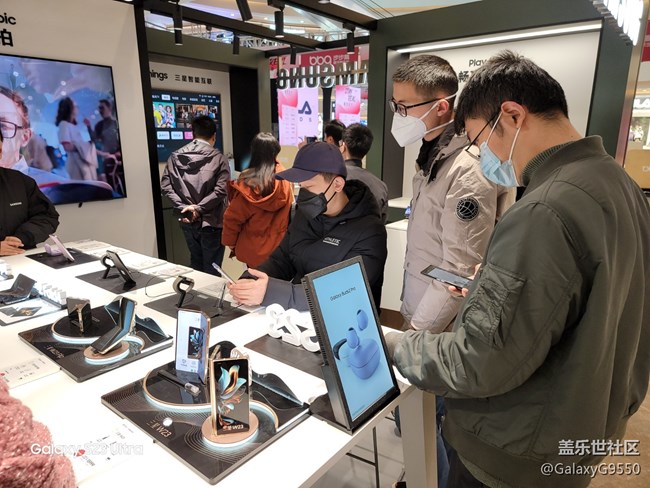 【三星S23系列快闪店】体验新机，大口吃肉S23快闪回顾