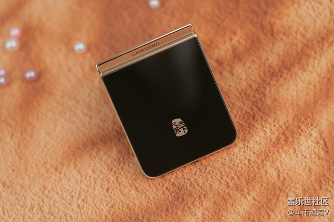 三星W23 Flip多角度悬停拍照的可玩性还是蛮高