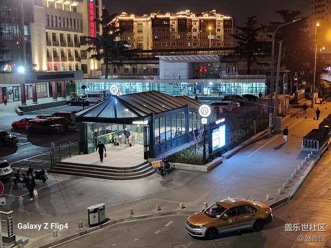 三星小折叠的夜景表现不错