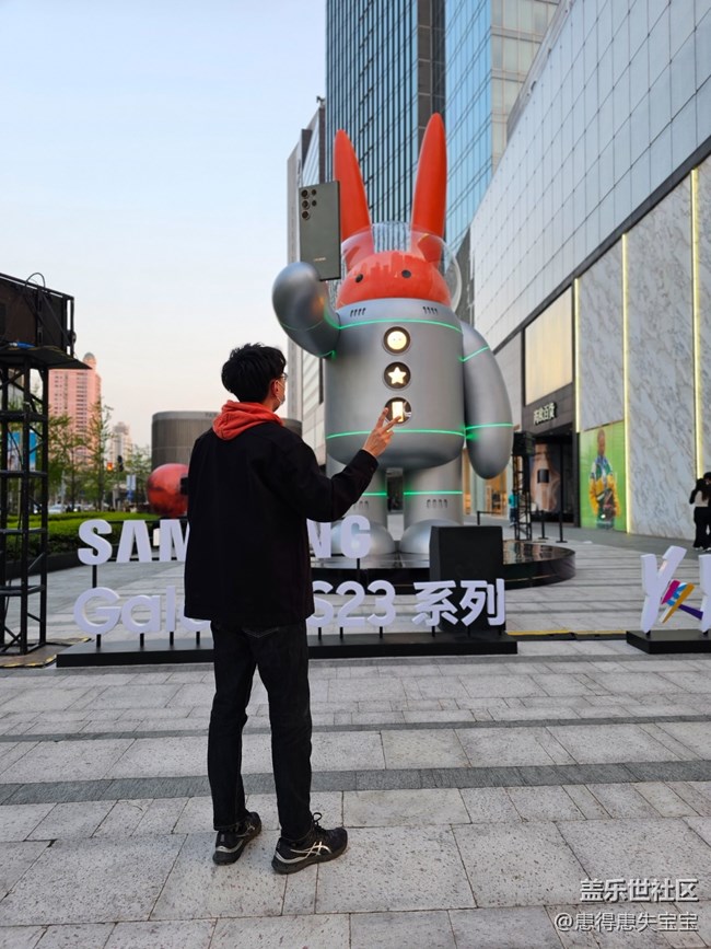 【芮欧百货打灯活动】+凹造型