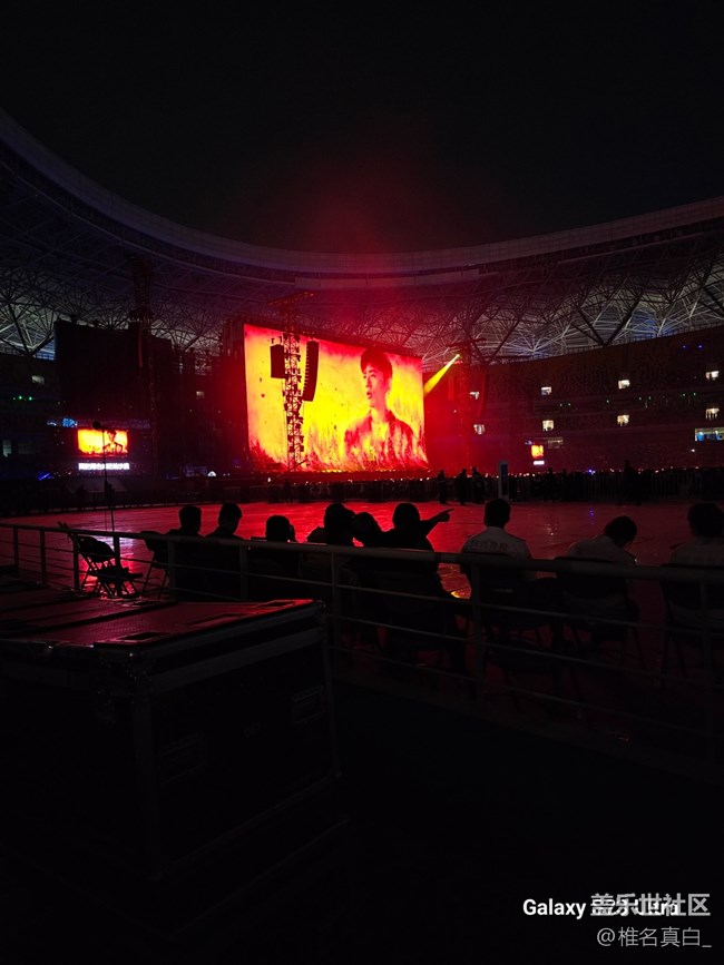【体验百倍变焦】带上s23ultra看张杰演唱会