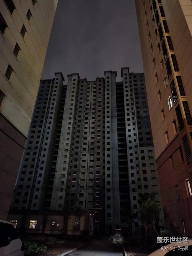 心系天下W23 Flip的夜拍效果也太好了吧！