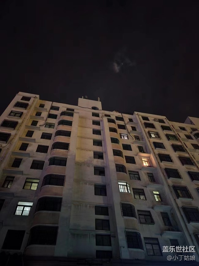 心系天下W23 Flip的夜拍效果也太好了吧！