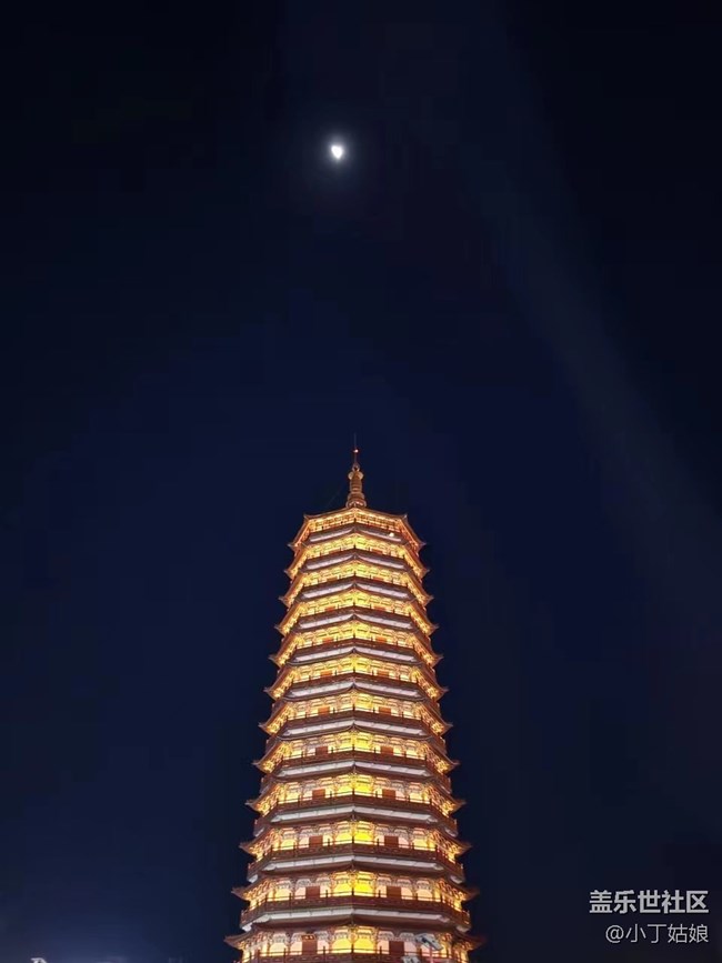 心系天下W23 Flip的夜拍效果也太好了吧！