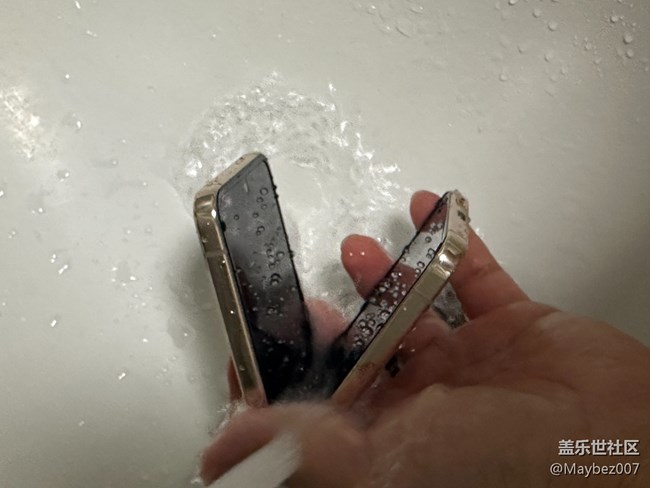 Flip4的防水性能真强 Flip4的防水性能真强