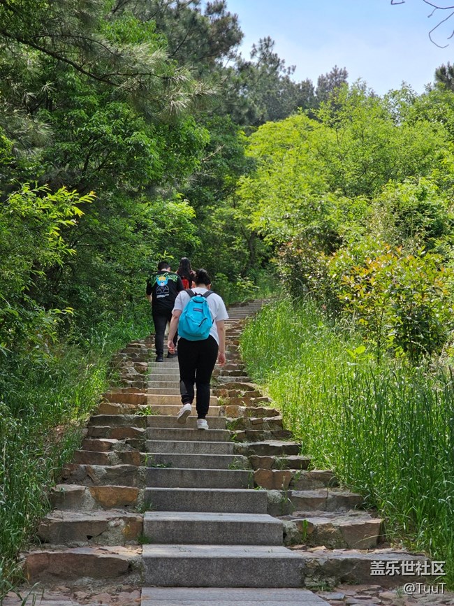 #假期掠影——登山路上