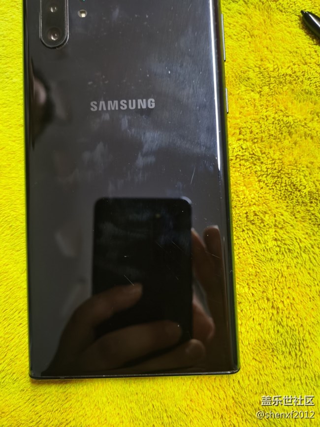 今天申请了包外集中换屏，对比去来还是觉得官方靠谱！