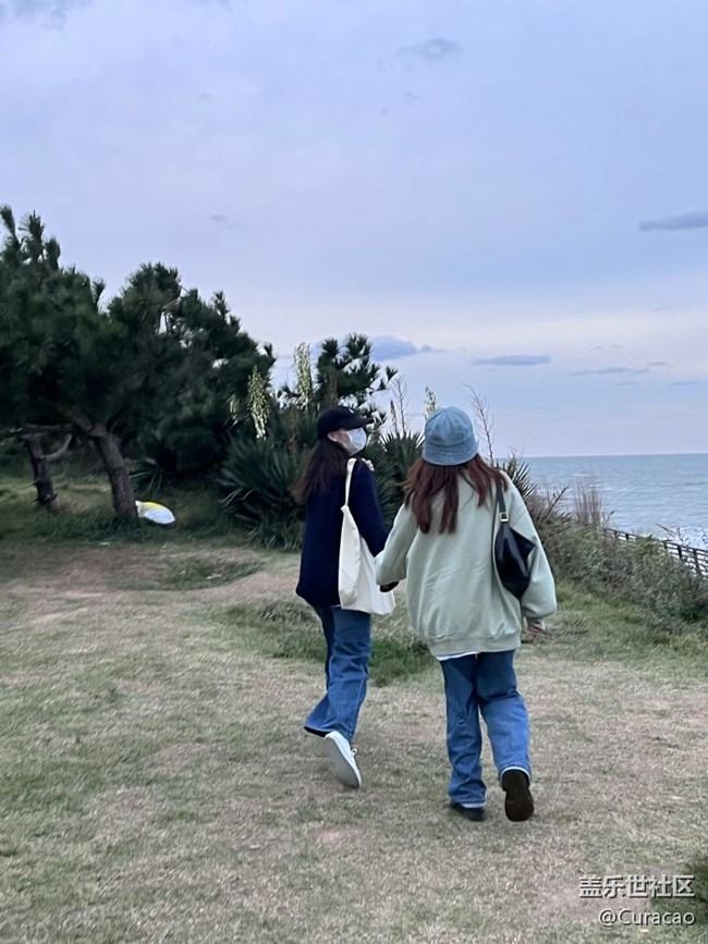 【背影】肩并肩的友情比手牵手的爱情更长久