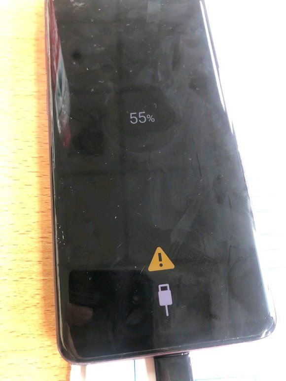 充电显示黄色感叹号