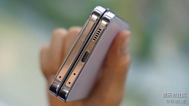更“大”外屏带来新体验 三星Galaxy Z Flip5评测