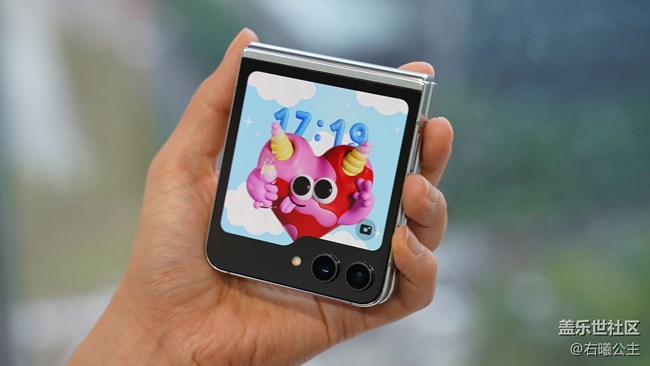更“大”外屏带来新体验 三星Galaxy Z Flip5评测