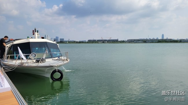 【北龙湖畔】城里看海