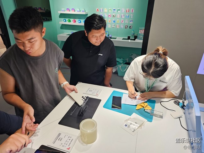 折叠第五代 谁能不爱 济南三星快闪店活动回顾