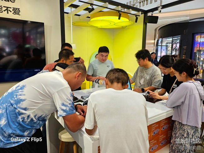 【第五代折叠屏快闪店】第五代折叠屏值得你的喜爱