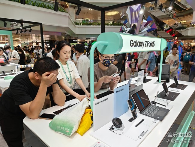 【品鉴第五代新品】打开，折叠新品棒棒的