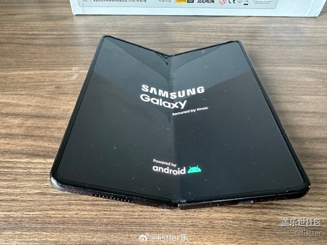 三星Galaxy Z Fold 4的折叠屏转轴寿命有多久？