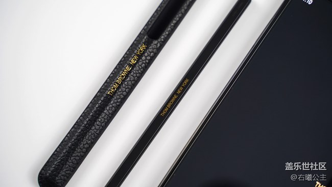 Galaxy Z Fold5 Thom Browne限量版精美图赏