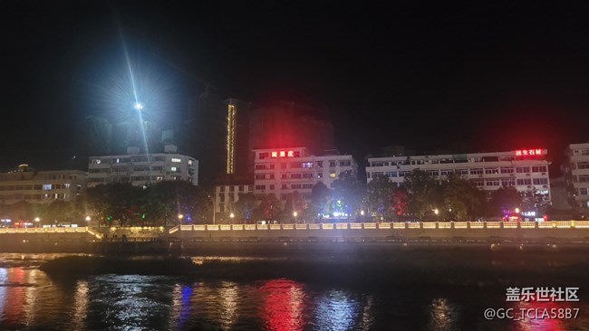 【夜景街头】迷人小城