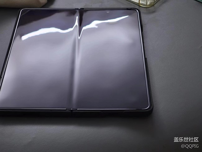 大家的FOLD5会出现褶皱问题吗？