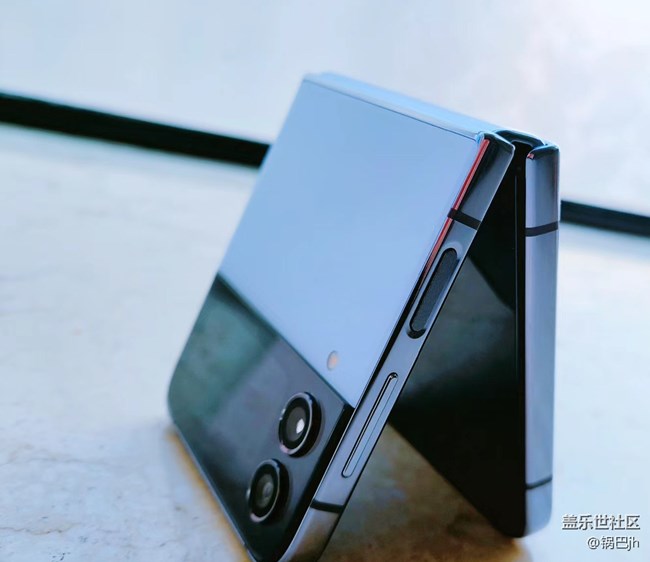 三星zflip4背板耐用性 三星zflip4背板耐用性