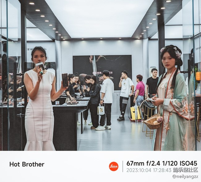 【山城W24】+古典与科技的时空交织，奇迹在此快闪门店绽放