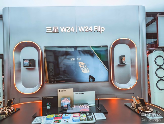 【山城W24】+古典与科技的时空交织，奇迹在此快闪门店绽放