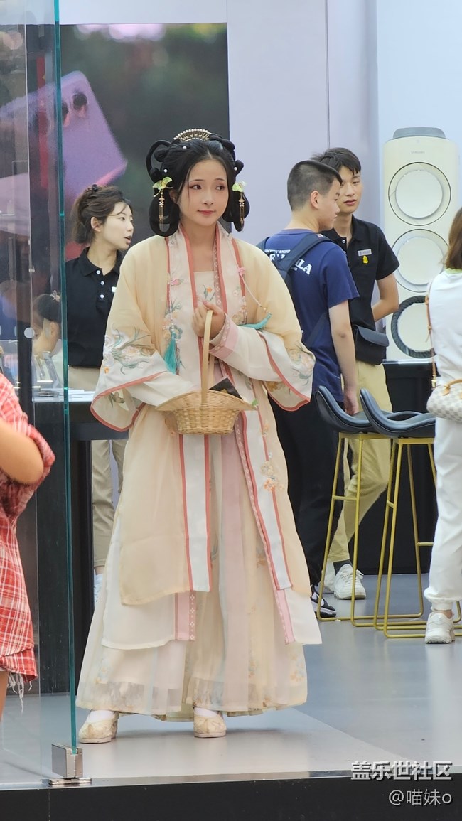 【山城W24】+与星粉一起相约这场科技的视觉盛宴！
