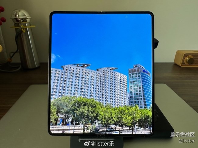 来看看三星Galaxy Z Fold4的内屏