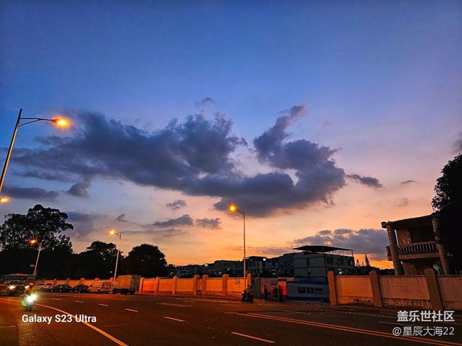 【美丽的夜】+城市的霓虹灯