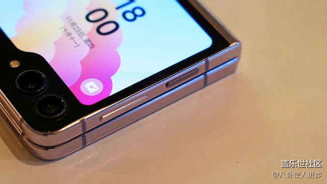 Galaxy Z Flip5 VS OPPO Find N3 Flip外观对比