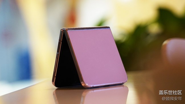 Galaxy Z Flip5外屏支持查看热搜榜，你知道嘛？