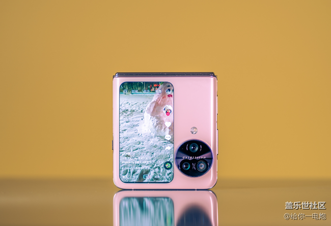 小折叠外屏形态的最终归宿是？三星、OPPO 折叠屏对比