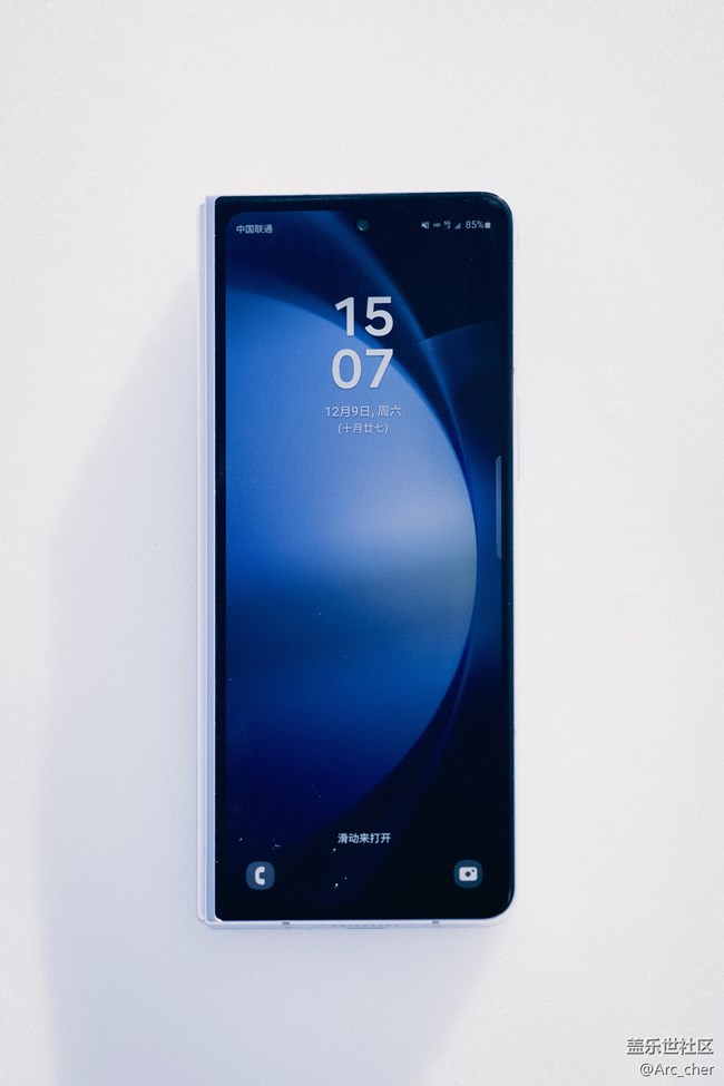雪中精灵——Galaxy Z Fold5 冰萃蓝图赏