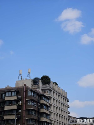 【生活的写意】何故将天空渲染得如此蓝