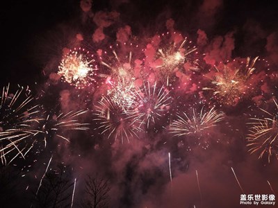 【我家乡的春节】我的家乡广州大年初一的烟花
