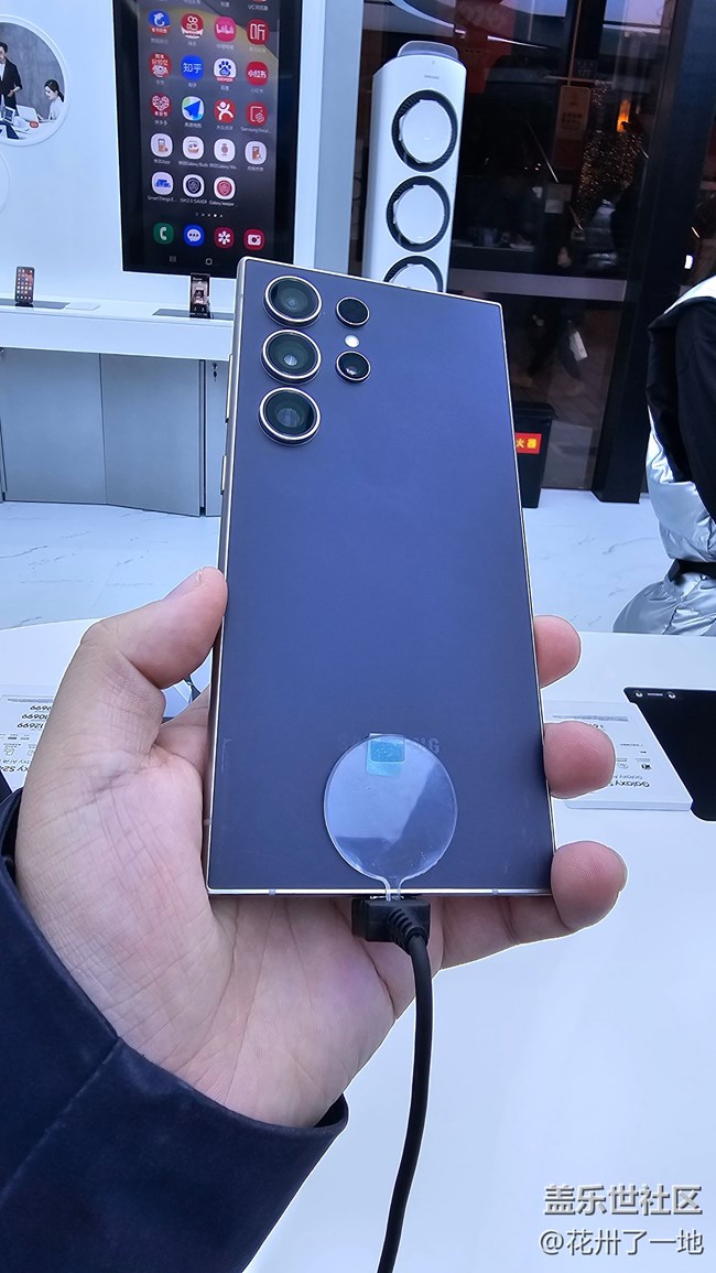 【山城S24快闪店】S24闪现解放碑 一起来看看吧