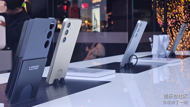 【山城S24快闪店】S24闪现解放碑 一起来看看吧