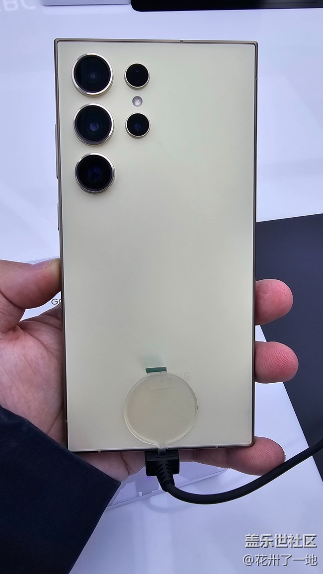 【山城S24快闪店】S24闪现解放碑 一起来看看吧