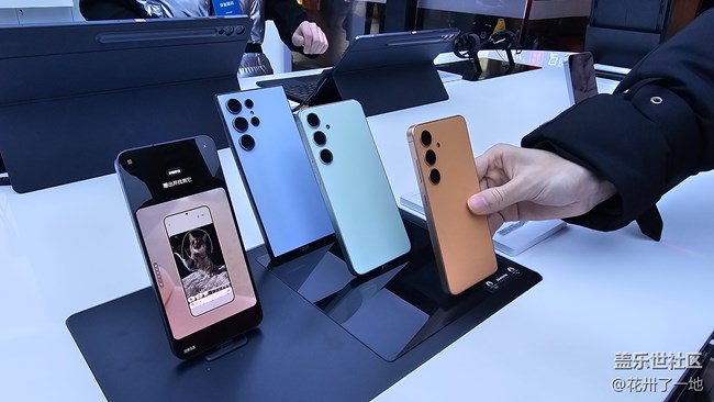 【山城S24快闪店】S24闪现解放碑 一起来看看吧