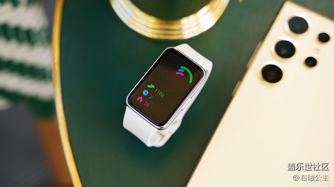 轻巧时尚 佩戴舒适 三星Galaxy Fit3图赏
