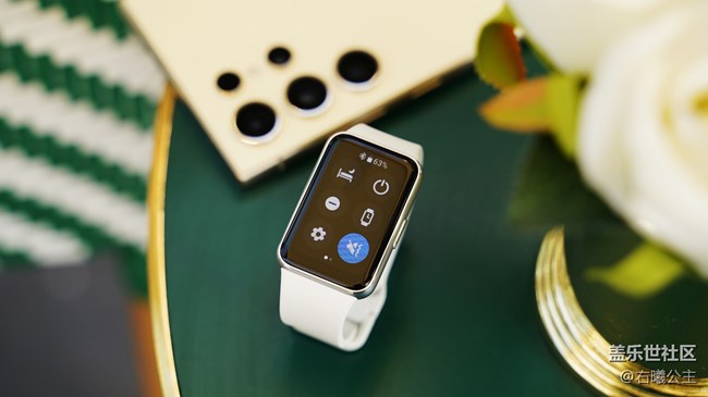 轻巧时尚 佩戴舒适 三星Galaxy Fit3图赏