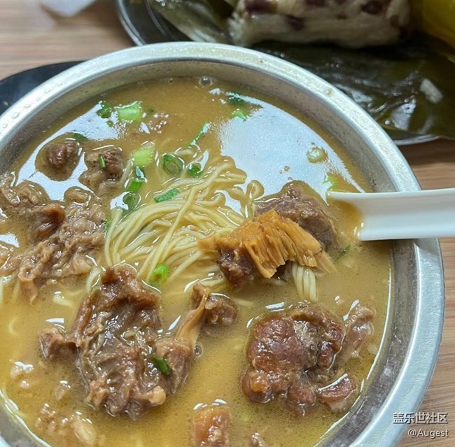 【我用三星拍美食】牛肉汤面