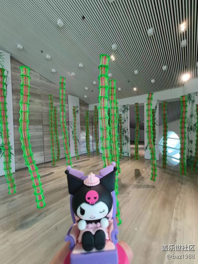 【了不起的她们】+酷洛米带您来逛展