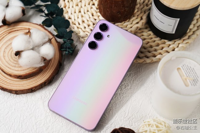 时尚配色 简约设计 三星Galaxy A55 5G精美图赏