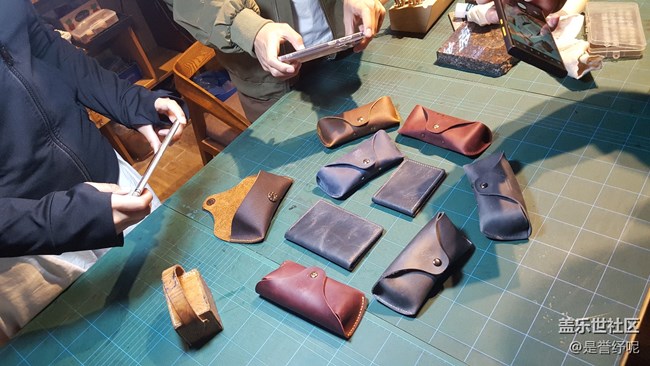 皮具店的静物摄影+：打造DIY皮具，定格美好时刻