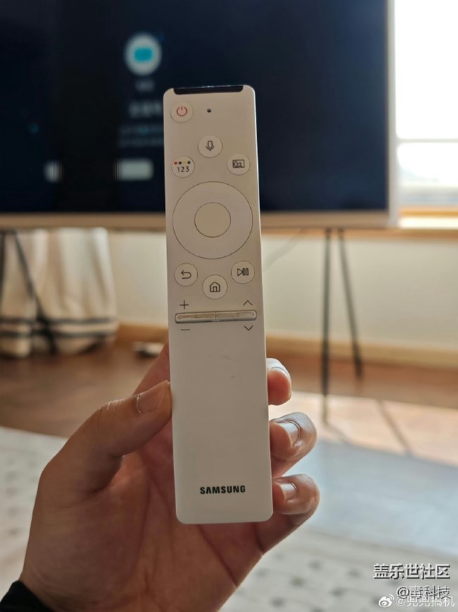 三星W24的智能修图功能